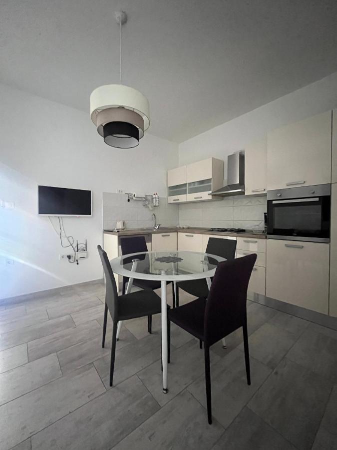 Apartman 3M With Free Parking Spalato Esterno foto